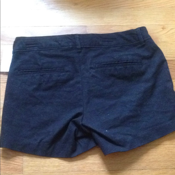 Black Size 0 Old Navy Pixie Cut Shorts NWT - Picture 2 of 7